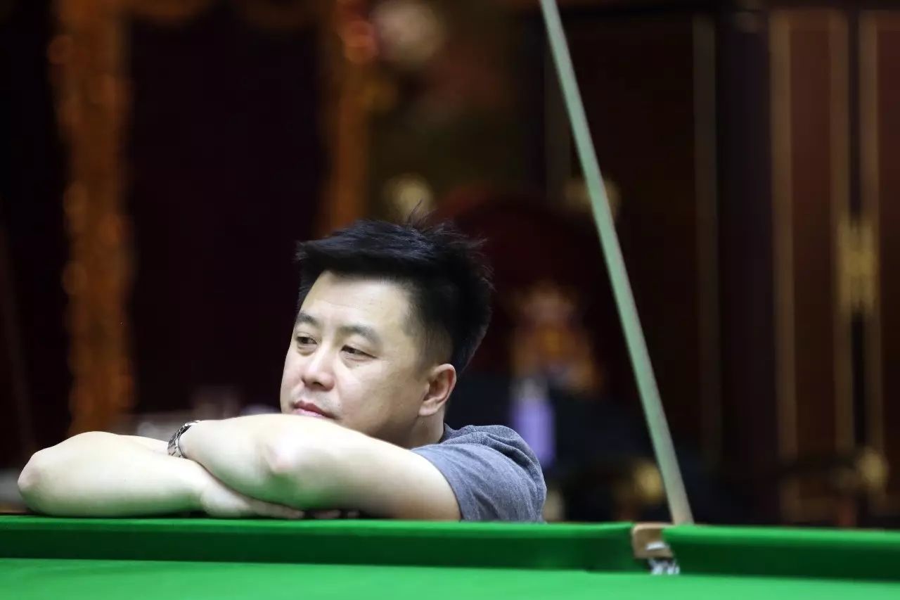 育人中拼搏 育人中拼搏