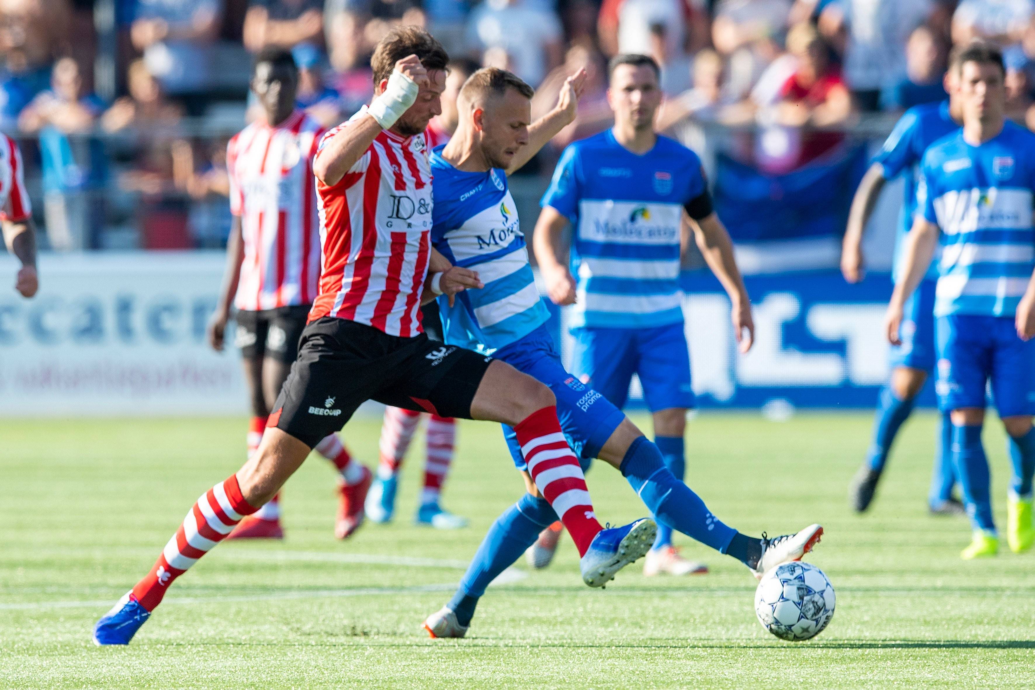 包揽多项荣 包揽多项荣