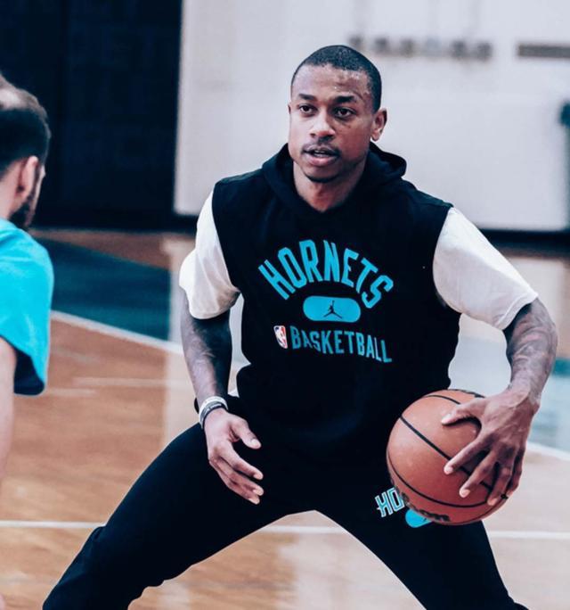 间的无球攻 间的无球攻